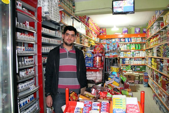 CEYHAN MARKET - HAKAN DEMİREL : Varlığı ebedi olan, merhamet sahibi, adaletli Yüce Allah kendisine dua edenleri geri çevirmez. Dualarınızın Allah'ın yüce katına iletilmesine vesile olan Kurban Bayramınız mübarek olsun.