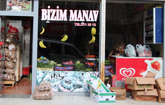 BİZİM MANAV - MİTHAT ÖKTEM: Hep bir arada, sevgi dolu ve huzurlu nice bayramlar geçirmek dileğiyle, Kurban Bayramınız kutlu olsun! Allah tüm inananlara nice huzurlu, bereketli bayramlar nasip etsin.