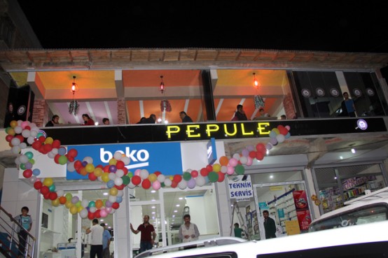 PEPULE CAFE RESTAURANT YUSUF BEDÜK – HABİP ATİLLA: Dünya'da ve ahirette hakiki bayramları yapabilmek temennisiyle Ramazan Bayramınızı kutlar, hayırlara fırsat olmasını temenni ederiz.