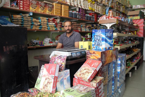 SİDAR MARKET NEVRUZ SEVİK:Çılgınca esen rüzgâr, kavurucu güneşli terleten günler, yıldızlarla dolu bir dünyadır bayramlar. Ramazan Bayramınız Mübarek olsun her şey istediğiniz gibi olsun inşallah.