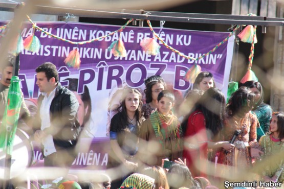 Şemdinli'de 'Kadınlar Günü' coşkuyla kutlandı: FOTO: Mesut KAZAK