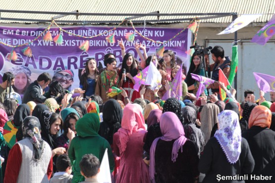 Şemdinli'de 'Kadınlar Günü' coşkuyla kutlandı: FOTO: Mesut KAZAK