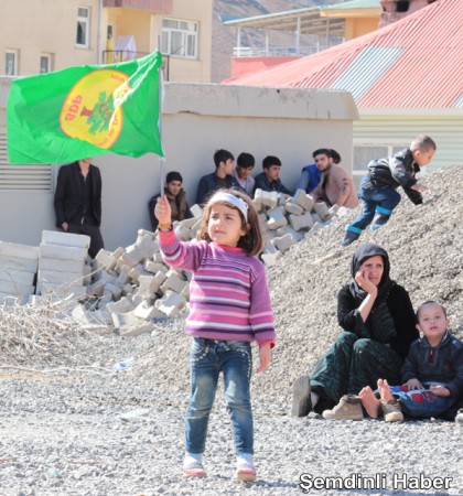 Şemdinli'de 'Kadınlar Günü' coşkuyla kutlandı: FOTO: Mesut KAZAK