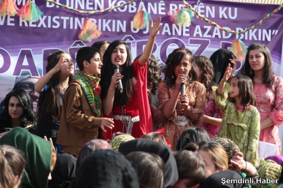 Şemdinli'de 'Kadınlar Günü' coşkuyla kutlandı: FOTO: Mesut KAZAK