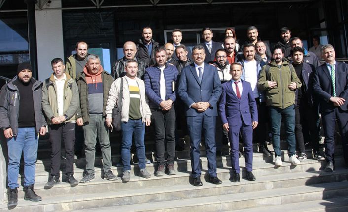 Hakkari Valisi Ali Çelik gazetecilere ilk 100 günlük çalışmalarını aktardı