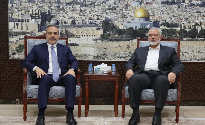 Hakan Fidan, Katar'da Hamas lideri Haniye ile bir araya geldi