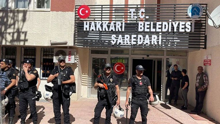 İçişleri Bakanlığı duyurdu: Hakkari Belediyesi'ne kayyum atandı