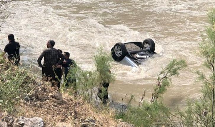Otomobil Zap Suyu'na uçtu: Ayşe öğretmen hayatını kaybetti
