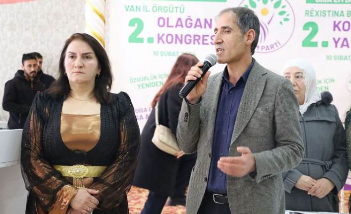 DEM Parti Van il eş başkanları gözaltına alındı