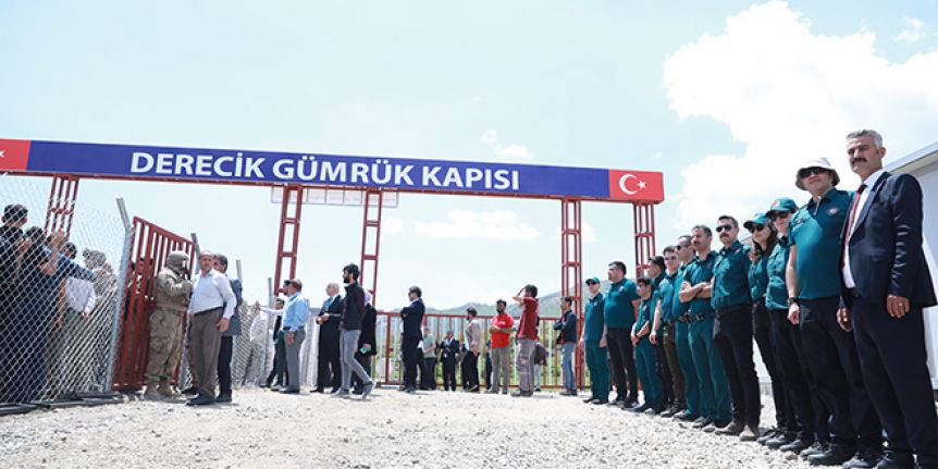 Derecik Umurlu Sınır Kapısı 2 gün geçişlere kapalı olacak