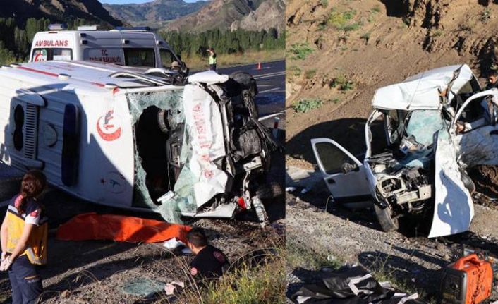 Erzurum'da ambulans ile hafif ticari araç çarpıştı: 4 ölü, 1 yaralı