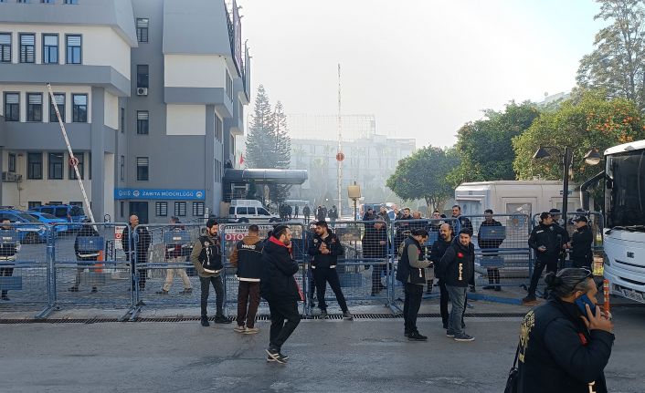 Akdeniz Belediyesi'ne kayyum atandı