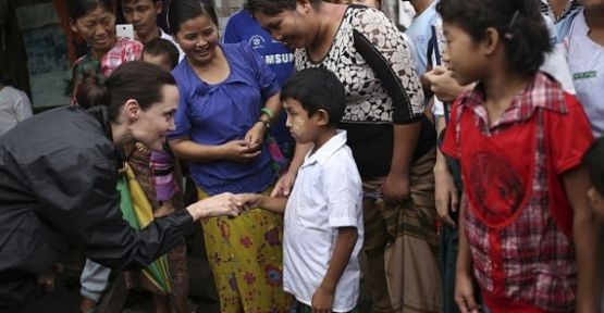 Angelina Jolie Myanmar'da