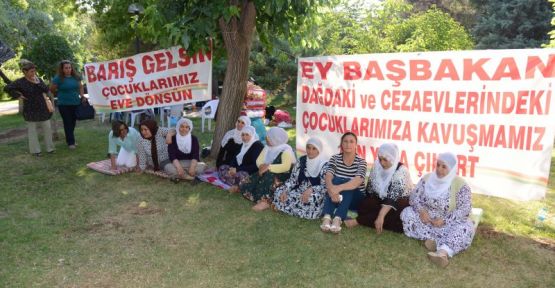 'Barış olmadan çocuklarımız eve gelmesin'