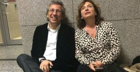 Can Dündar'ın eşi Dilek Dündar'in pasaportuna el konuldu