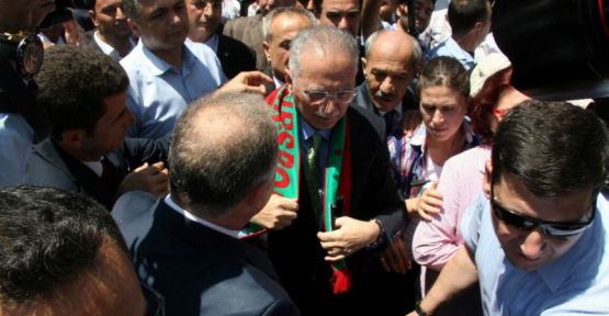 Cumhurbaşkanı adayı İhsanoğlu Amed'de