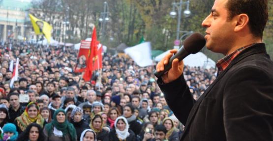 Demirtaş: Almanya bir milyon Kürdü yasaklayamaz!