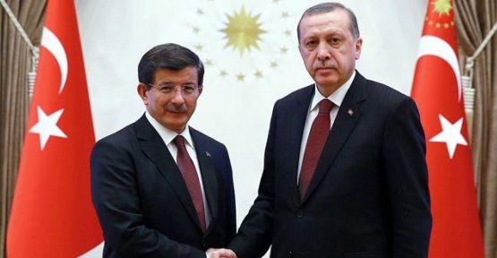 Erdoğan, hükümeti kurma görevini Davutoğlu'na verdi