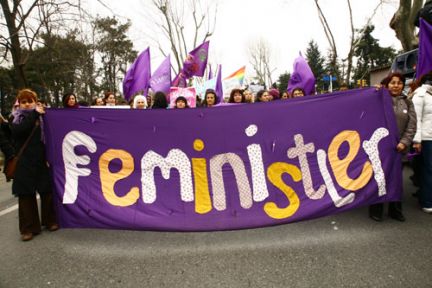 Femînîst: Em piştgiriyê didin HDP’ê