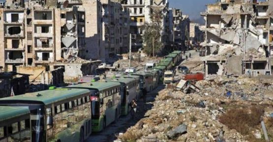 Halep'deki tahliye otobüsleri şehrin doğusuna girdi