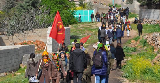 Li Aşmê şahiya pîrozkirina rojbûna Ocalan