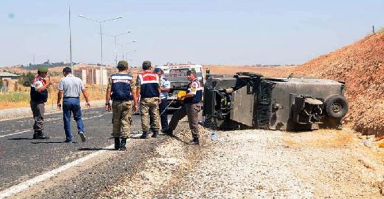 Mardin'de askeri araç devrildi: 9 yaralı