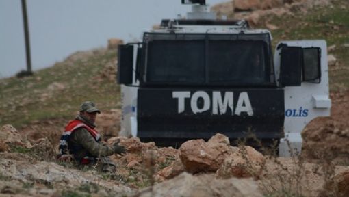 Silopi'de polis aracının geçişi sırasında patlama