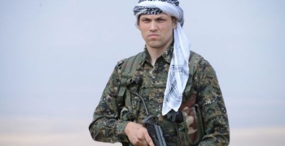 YPG'de DAİŞ'e karşı savaşan bir ABDli