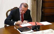 Erdoğan birçok üst düzey bürokratı görevden aldı