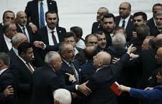Meclis'te yeniden gerilim, DEM Partli Sırrı Sakık'a 'uyarı' cezası