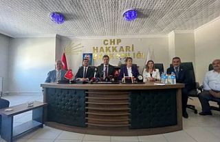 CHP heyeti Hakkari’de: 'Hakkari halkı cezalandırılmak...